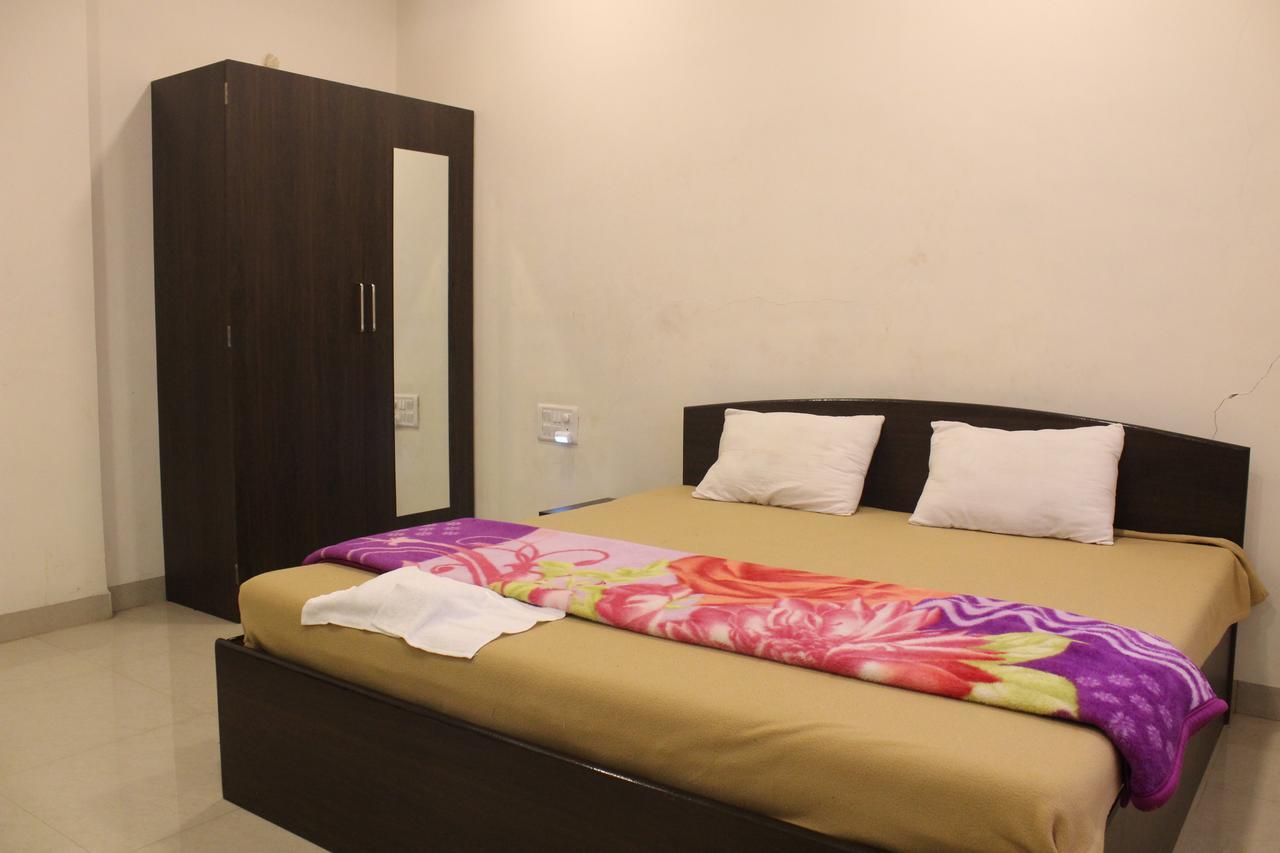 Guest house Malhar 3*