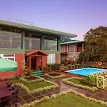 Status Villa By Stayvista - Valleys View, Traditional-Modern Blend Interiors, Private Plunge Pool & Gazebo