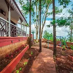 Saffronstays Tudor Rose, Panchgani - Luxury Chalet With Beautiful Valley Views