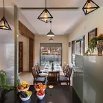 Stayvista\'S Peace Paradise - In The Heart Of Panchgani With Swimming Pool, Lawn, Indoor Activities, And Terrace