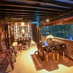 Azalea Villa