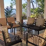 Inaya Bungalow