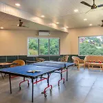 Stayvista\'S Lawn House At Sula Wada - Vintage-Charm Cosy Home With Swimming Pool And Indoor Activities