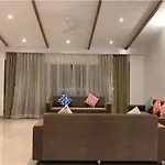 Misty Cliff Pachgani, Luxurious Rooms With Valley View