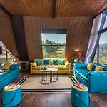 Saffronstays A Vantage, Panchgani - A Pyramid Shaped Unique Luxury Villa With Infinity Valley Views