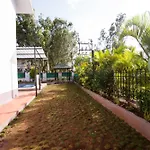 The Royal Villa