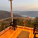 R Villa