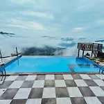 Vinayaka Stays - Infinity Pool And Breathtaking Valley View
