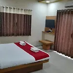 Hotel Adinath