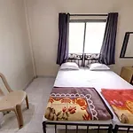 Sameena Guest House