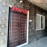 The Lavish\'S Residency