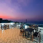 Forest Breeze Inn