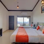 Rainforest Restaurant & Villas