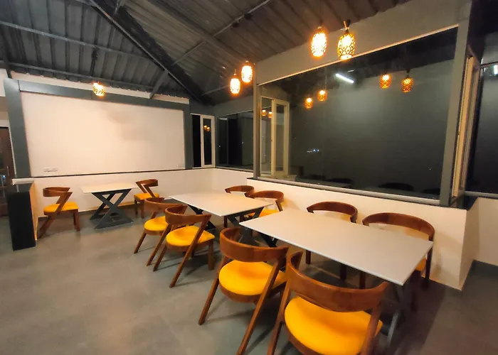 Monkeycap Tourist Hostel