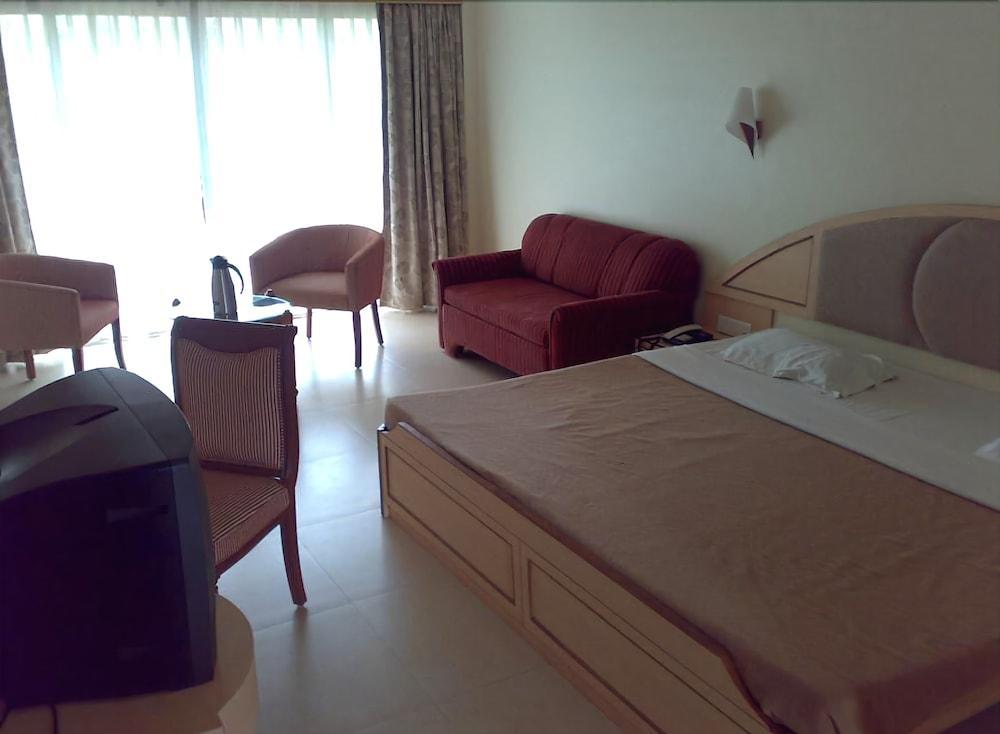 Aveda Blue Country 3* Panchgani
