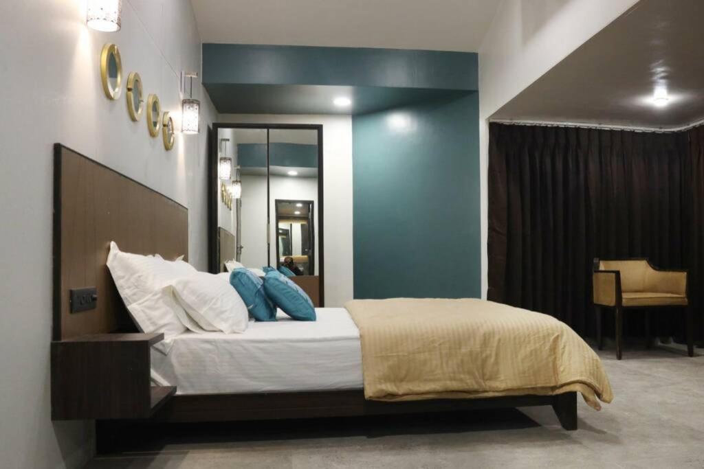 Green Hills Villa *