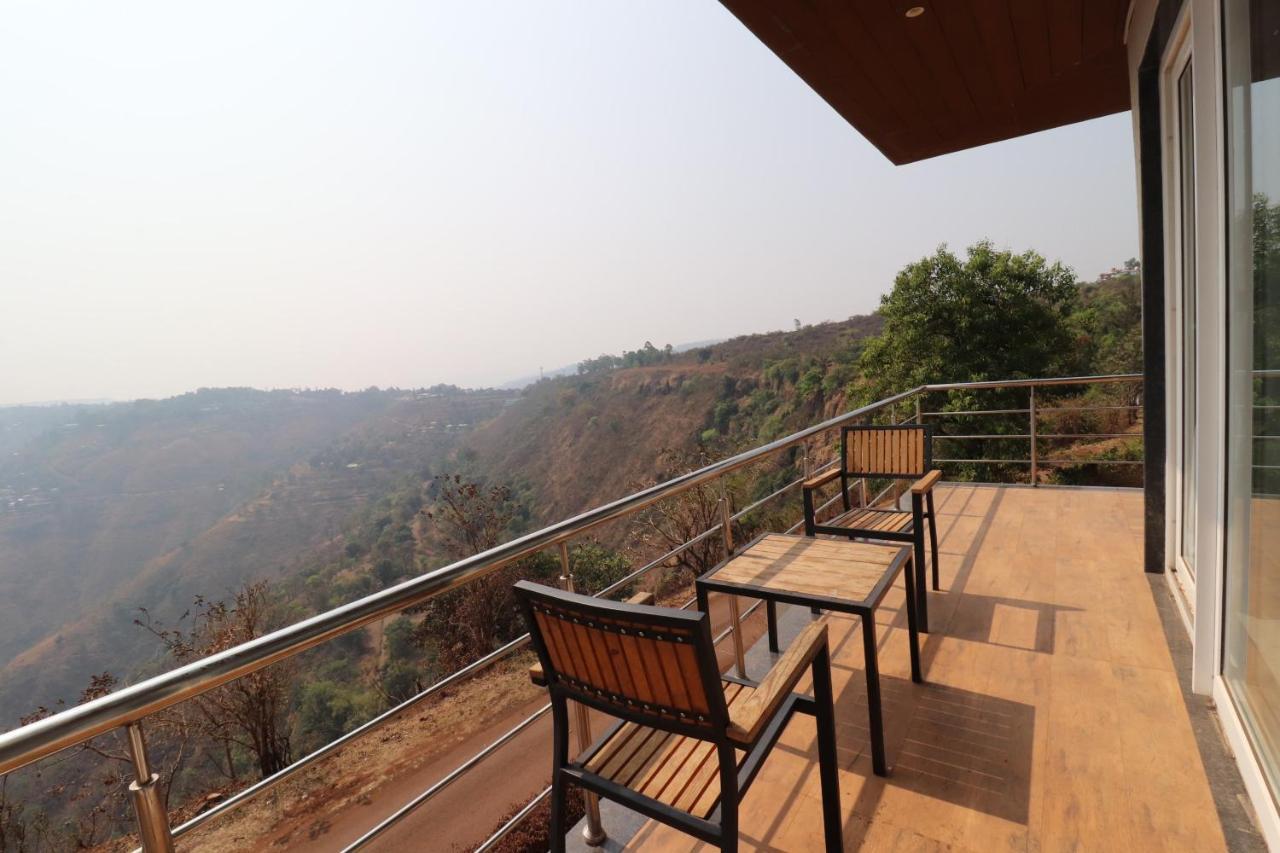 Hillview *