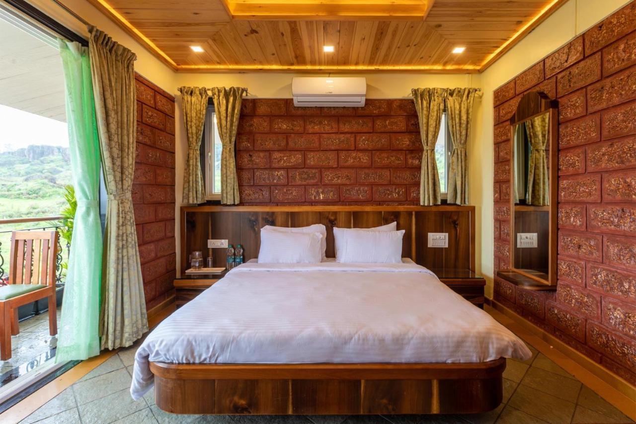 Status Villa: Traditional-modern Retreat With Valley Views And Private Pool