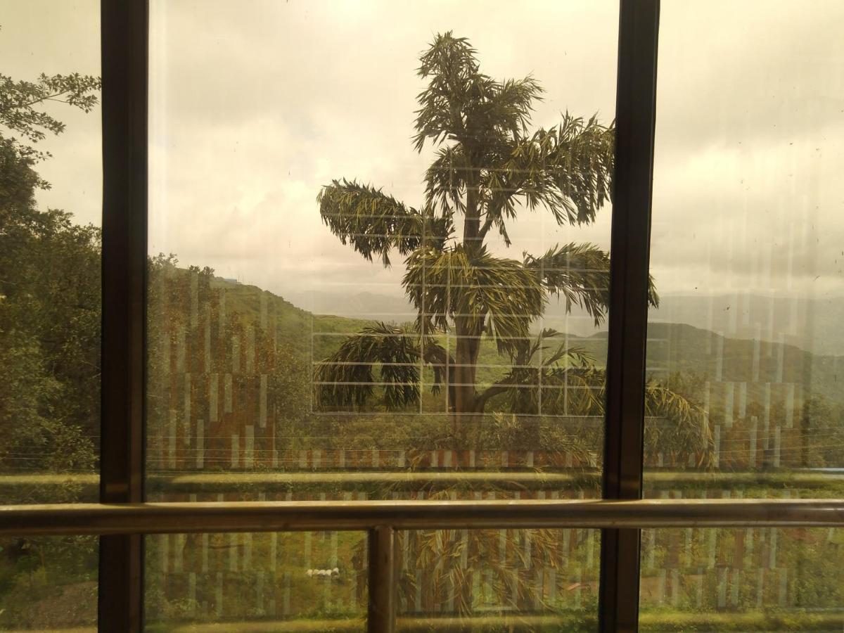 Crown 3* Panchgani