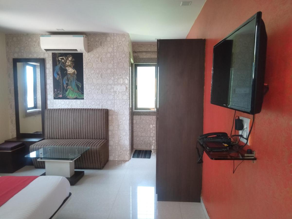 Hotel Crown 3*