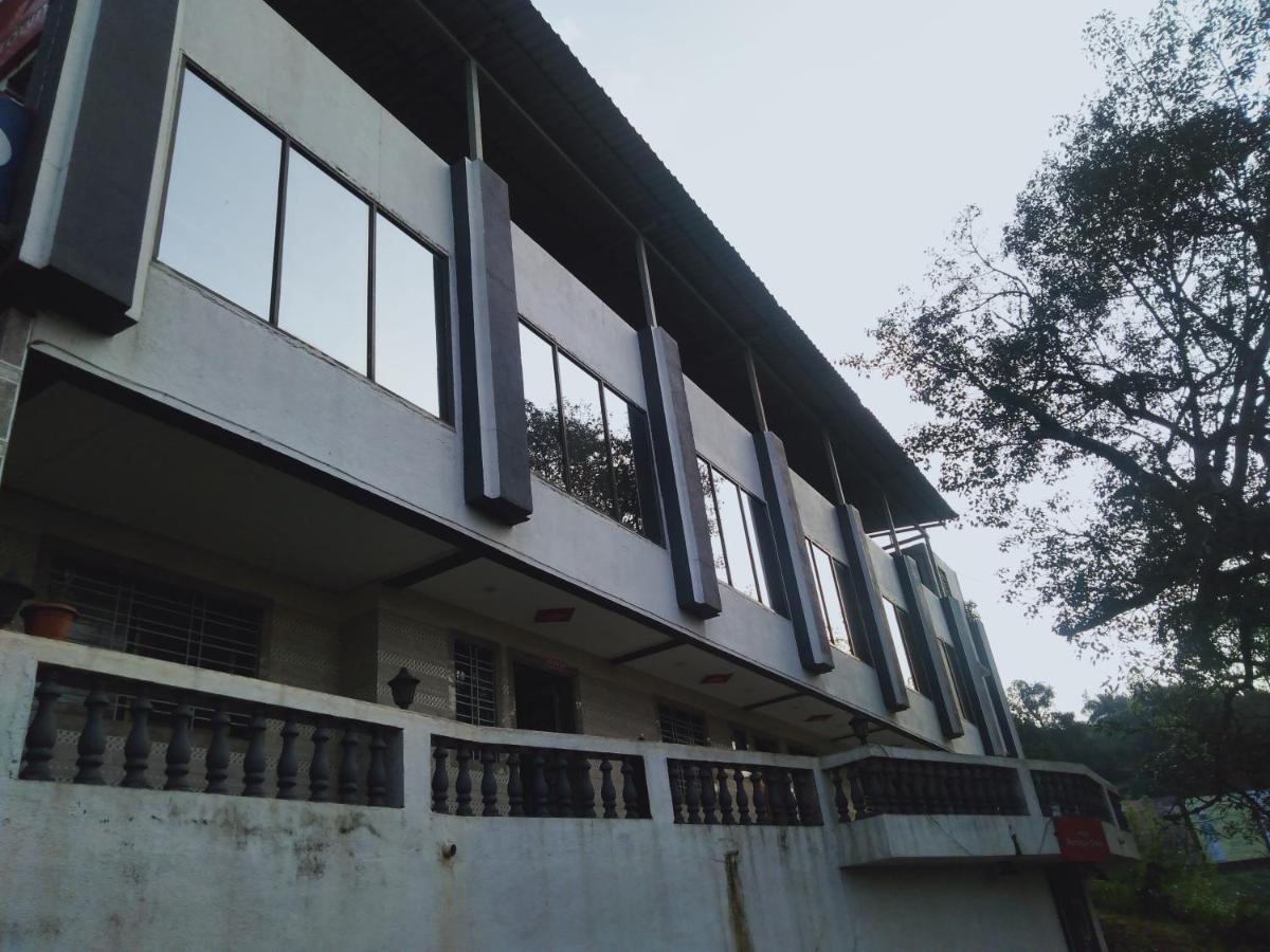 Crown Hotel Panchgani