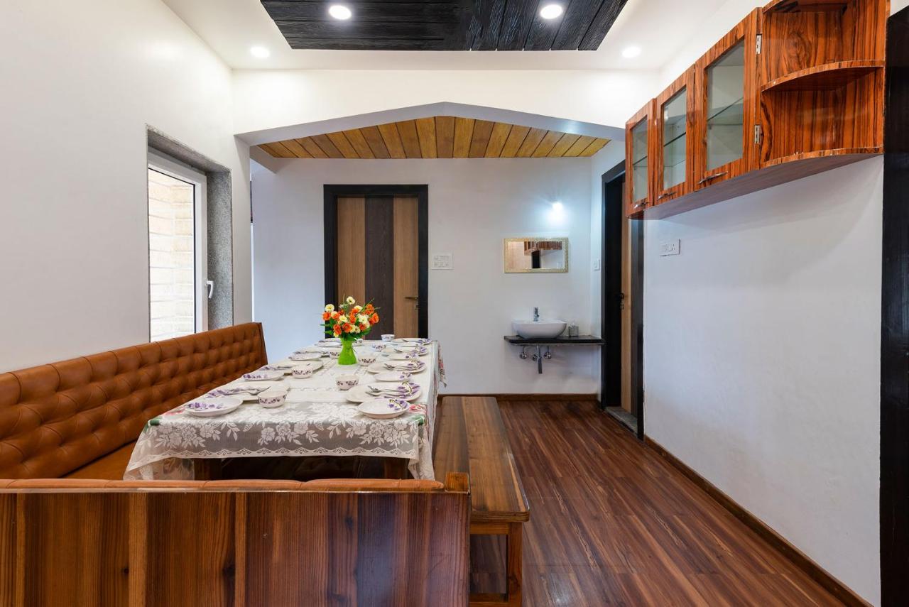 Chimney Cottage: Scenic Retreat With Plunge Pool, Jacuzzi, And Theatre * Panchgani