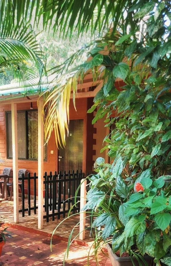 Cottages Bed & Breakfast *