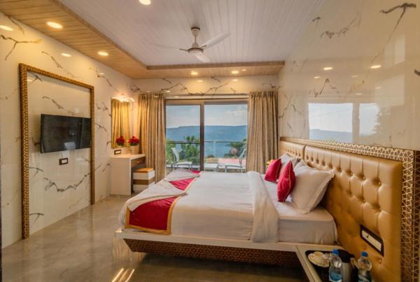 Casa Majestic And Panchgani