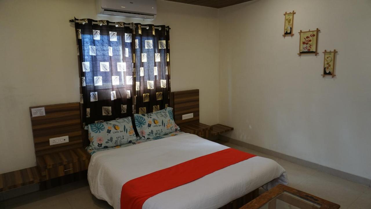 The Paramount Hotel, Mahabaleshwar Panchgani