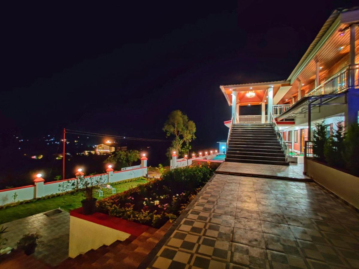 Silver Petal Hotel