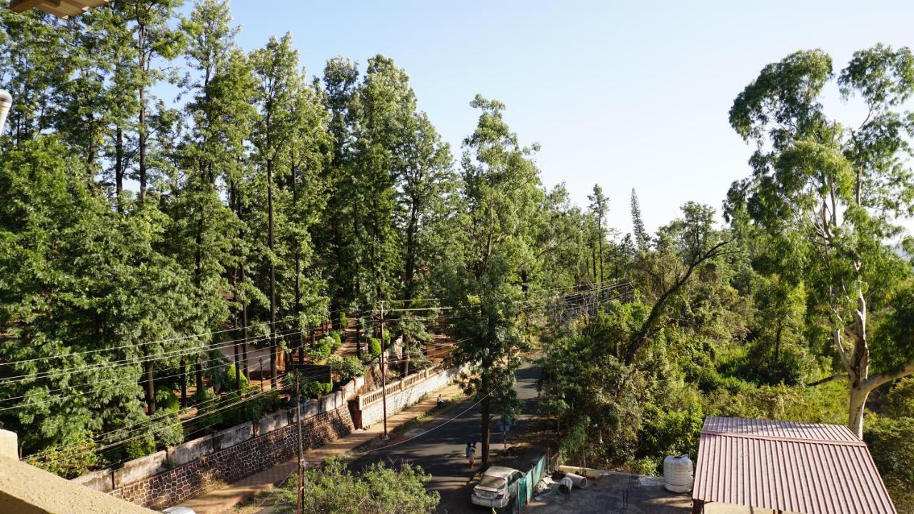 The Paramount Hotel, Mahabaleshwar Panchgani
