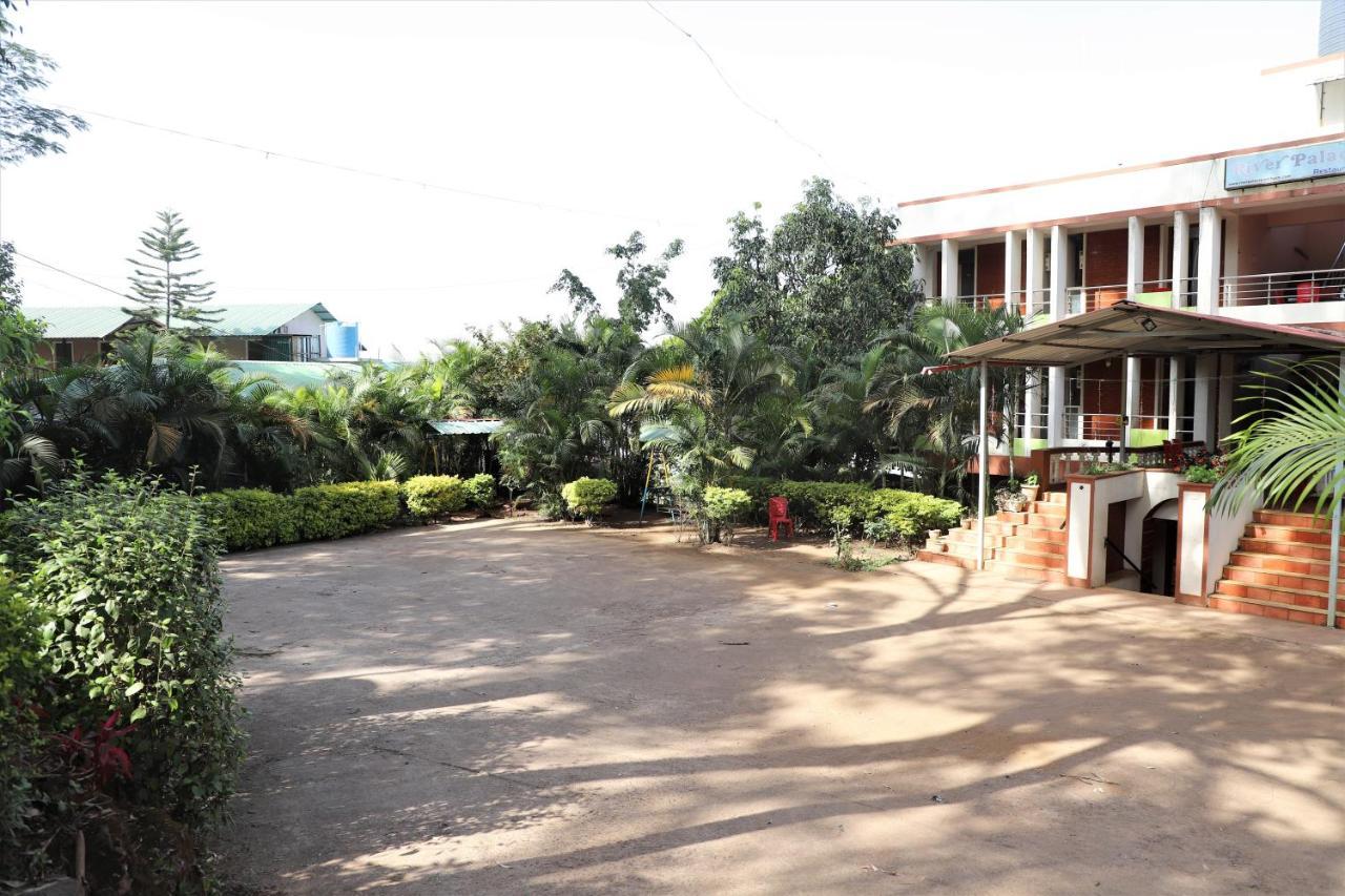 River Palace - A Valley View Hotel Panchgani