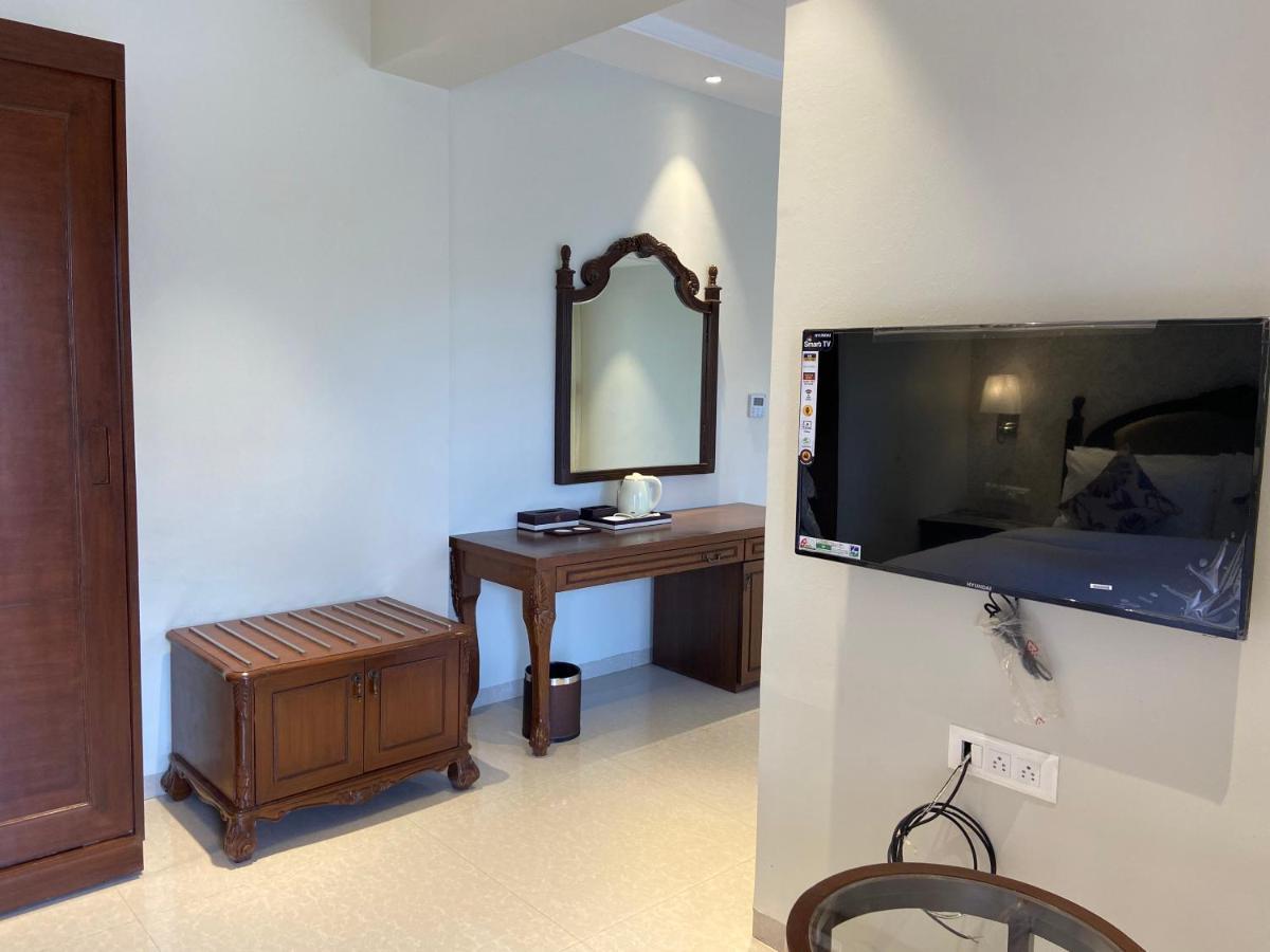 Hotel Grand Victoria The Fern & Spa, - Mahabaleshwar