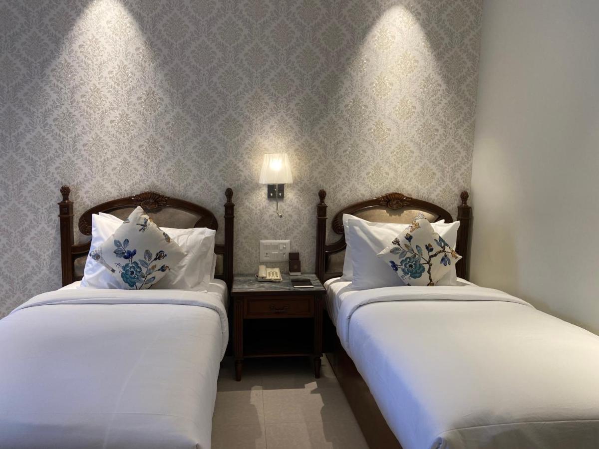Hotel Grand Victoria The Fern & Spa, - Mahabaleshwar