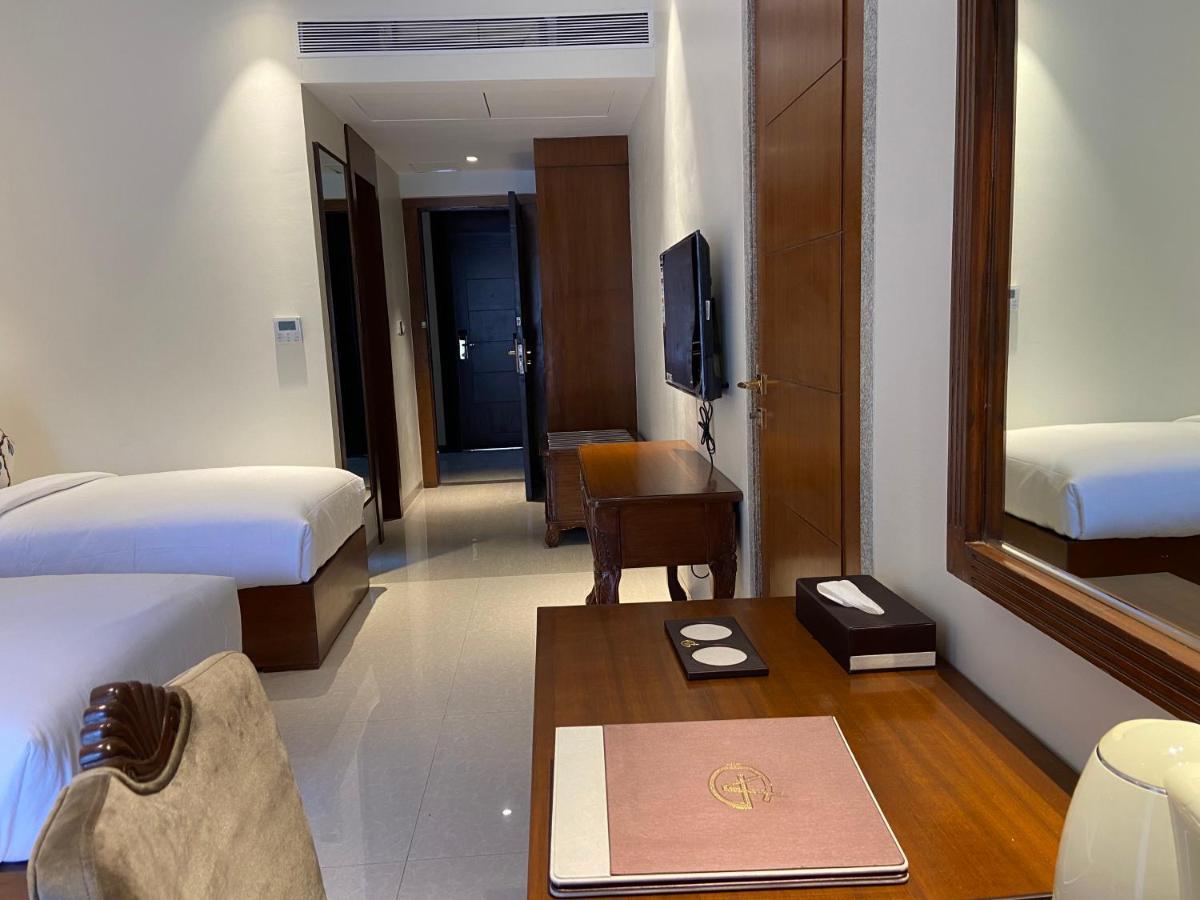 Hotel Grand Victoria The Fern & Spa, - Mahabaleshwar