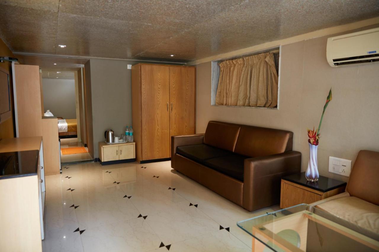 Summer Plaza 3*