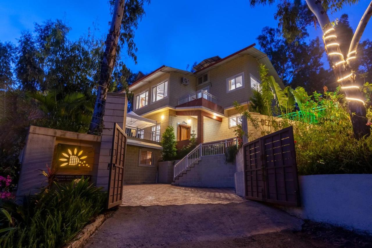 Chimney Cottage: Scenic Retreat With Plunge Pool, Jacuzzi, And Theatre Panchgani