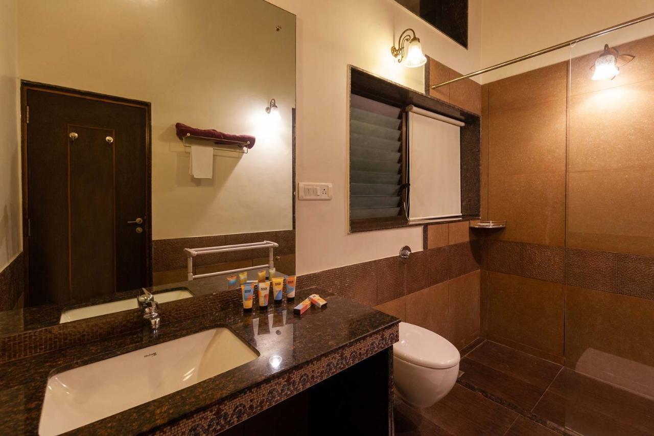 Mountain's Edge By Stayvista: Chic Mountain-view Villa Panchgani