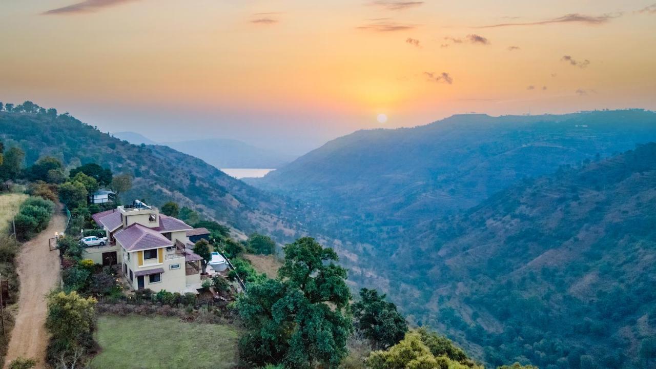 Courtyard By Hill Staytion * Panchgani