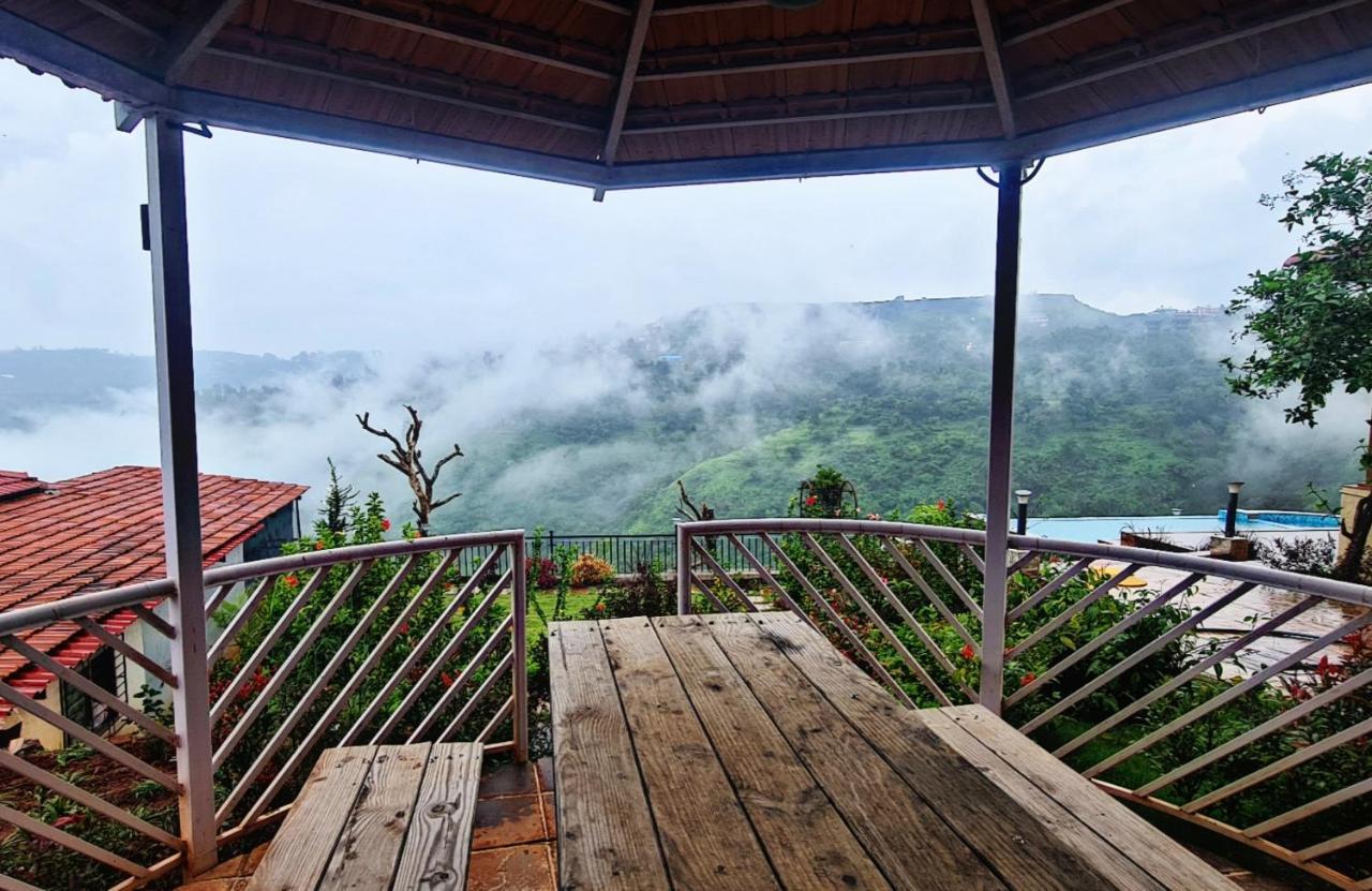 Courtyard By Hill Staytion Homestay