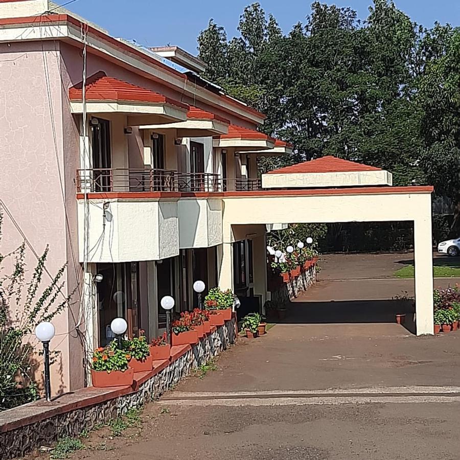 The Dhanhills - A Valley View In Hotel 3*