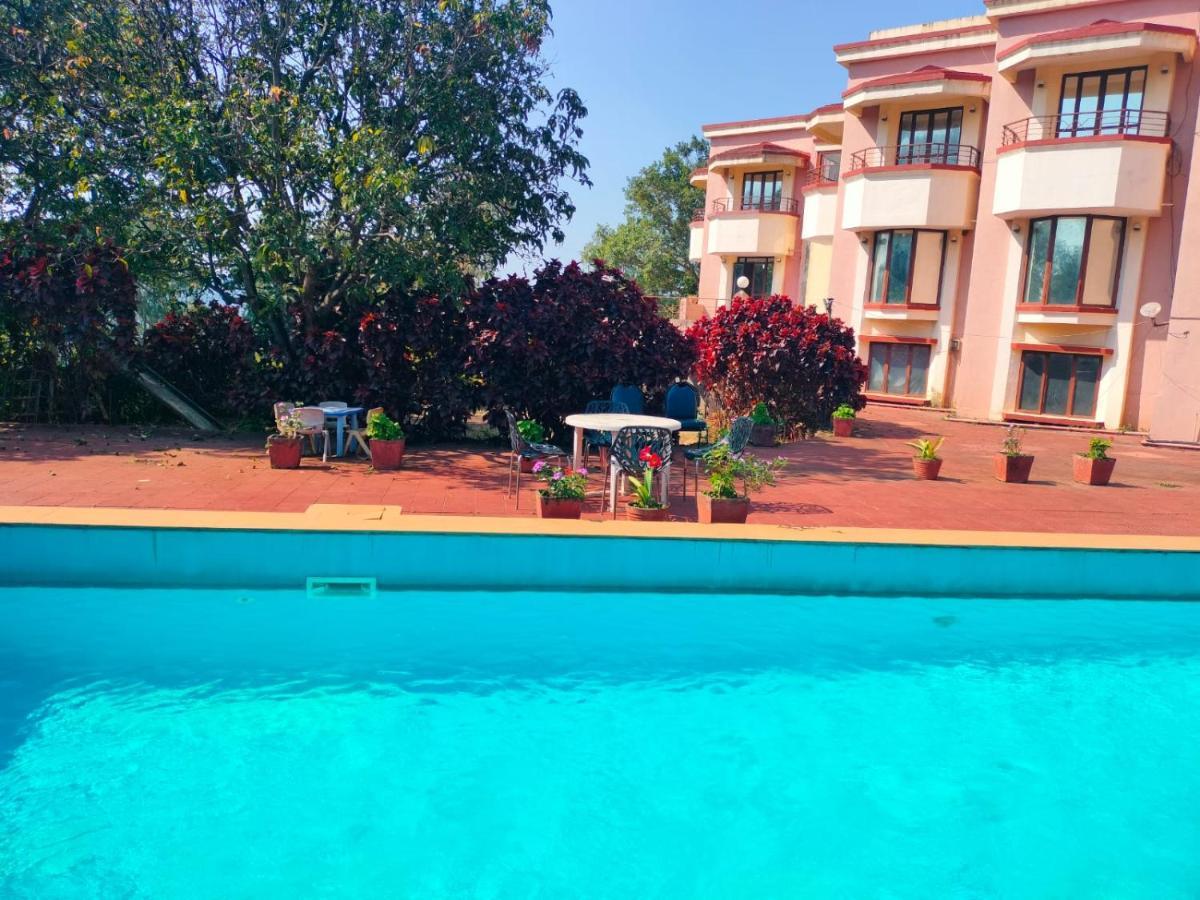 The Dhanhills - A Valley View In