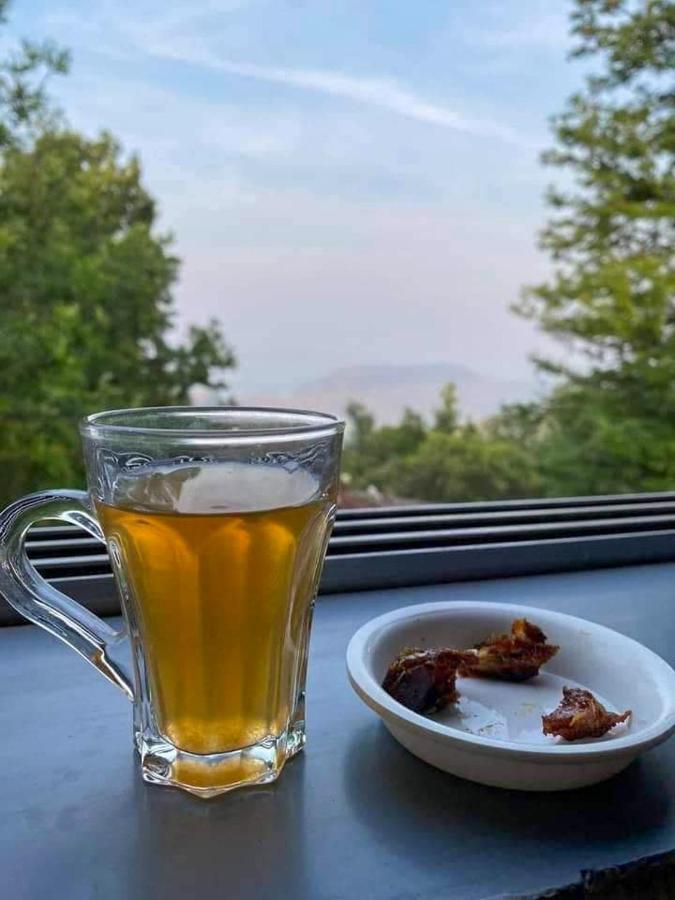 Tabletop Balcony - Valley View With Massive Hall Homestay Panchgani