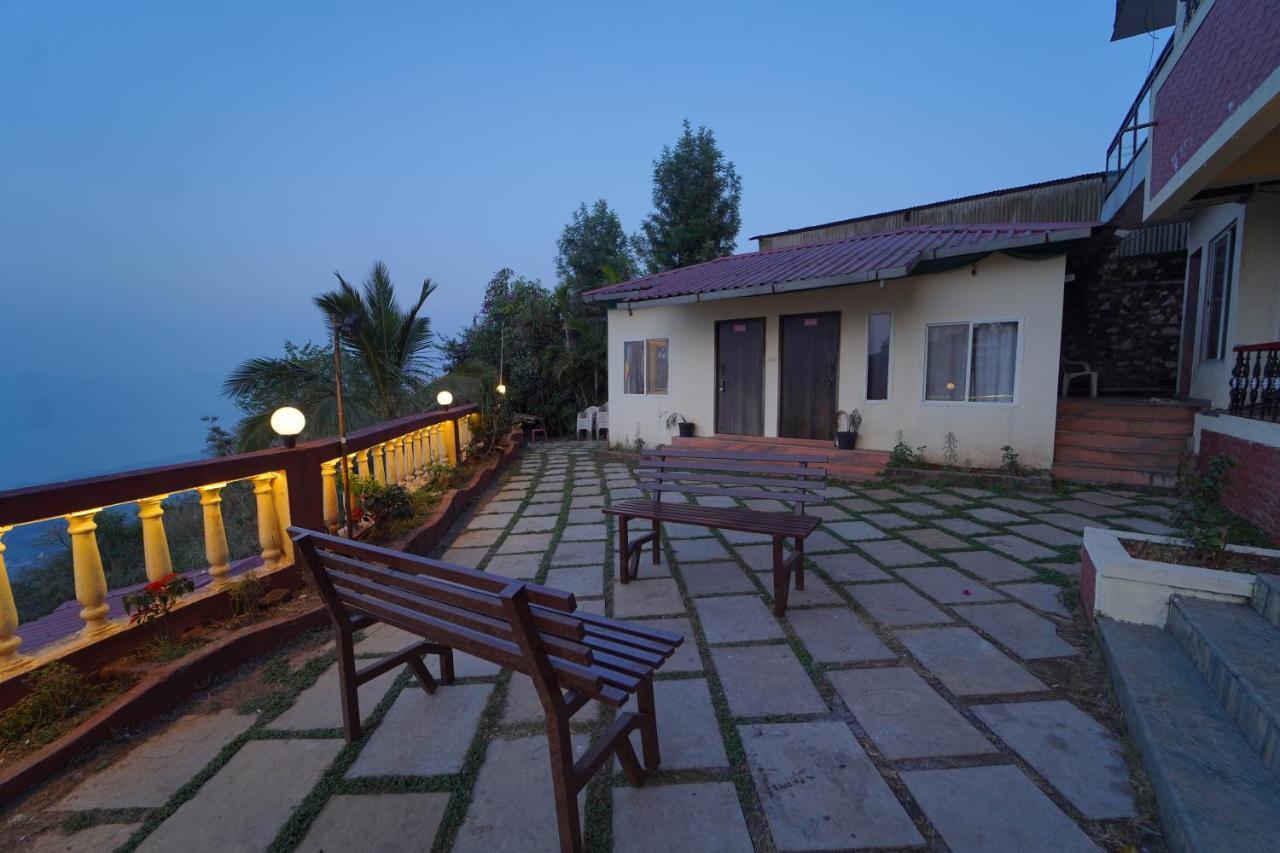 Sharayu Holidays Valley View