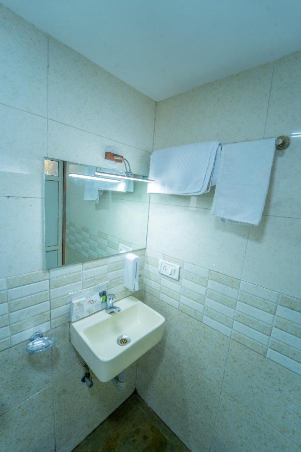 Sharayu Holidays Valley View Hotel