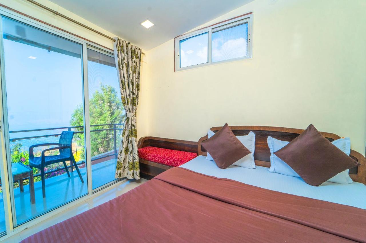 Sharayu Holidays Valley View *