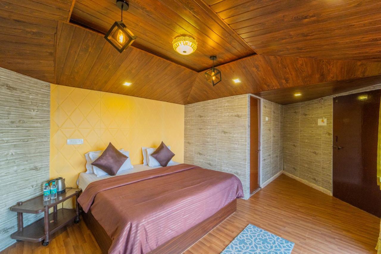 Sharayu Holidays Valley View *