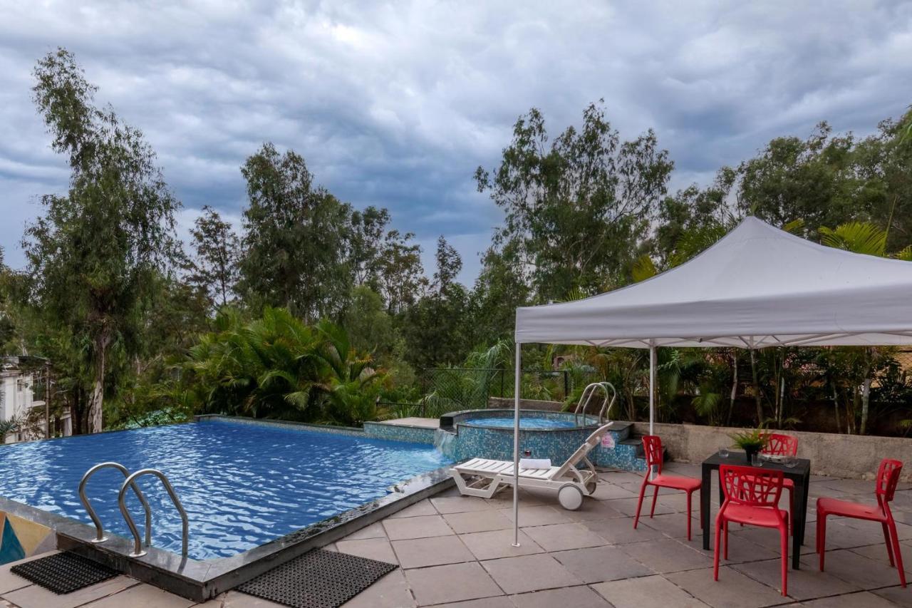 Chimney Cottage: Scenic Retreat With Plunge Pool, Jacuzzi, And Theatre