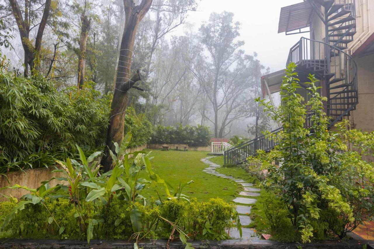 Chimney Cottage: Scenic Retreat With Plunge Pool, Jacuzzi, And Theatre * Panchgani