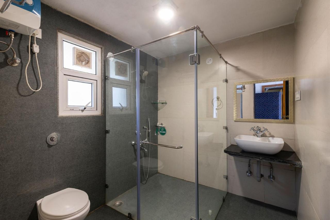Villa Chimney Cottage: Scenic Retreat With Plunge Pool, Jacuzzi, And Theatre Panchgani